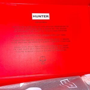 Selling a pair of Navy blue hunter boots. New in box never been worn.